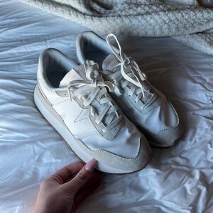 Women’s New Balance 237 Retro Sneaker